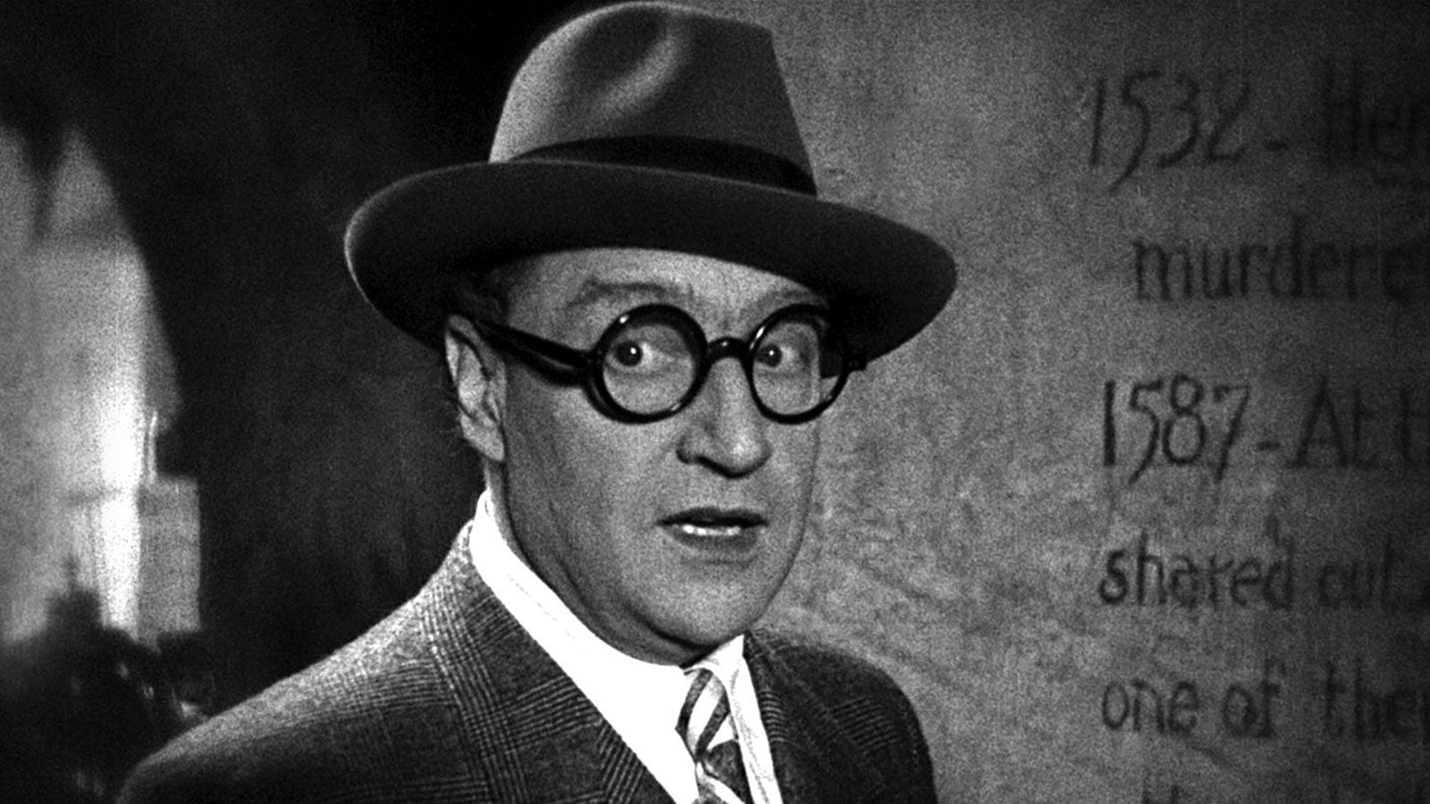 Pearls of the Crown Sacha Guitry