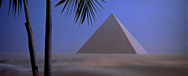 Land of the Pharaohs Howard Hawks